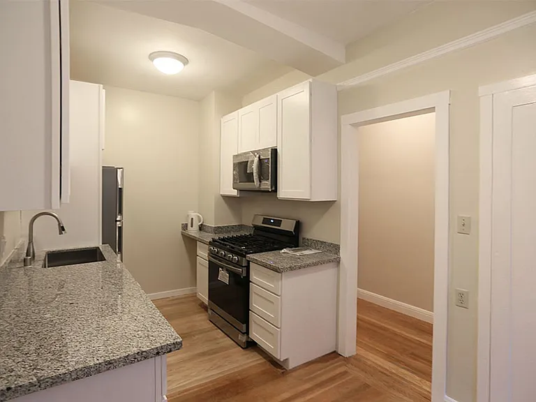 2275 Francisco Street — Photo 6