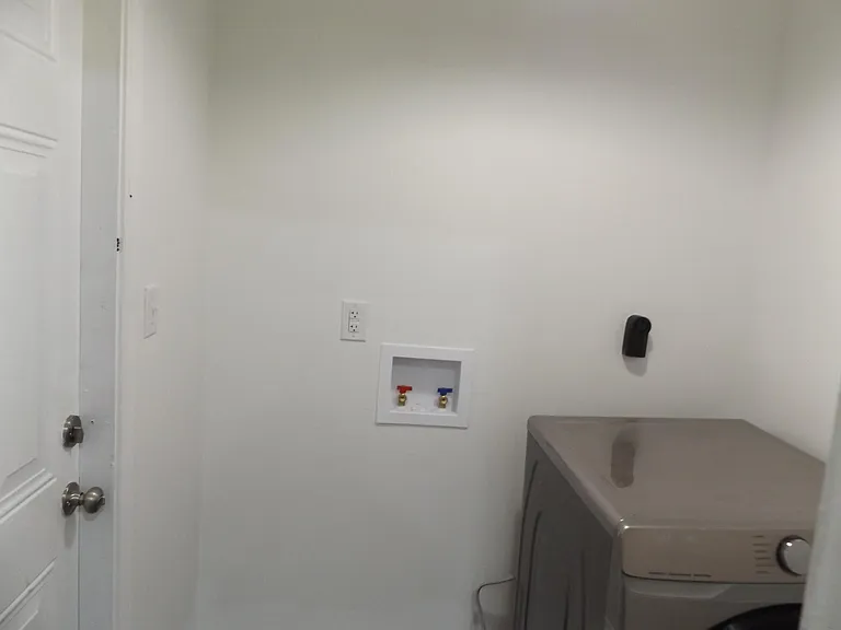 4441 Northampton Dr — Photo 10