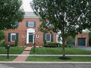 3562 Willow Grv, New Albany, OH 43054