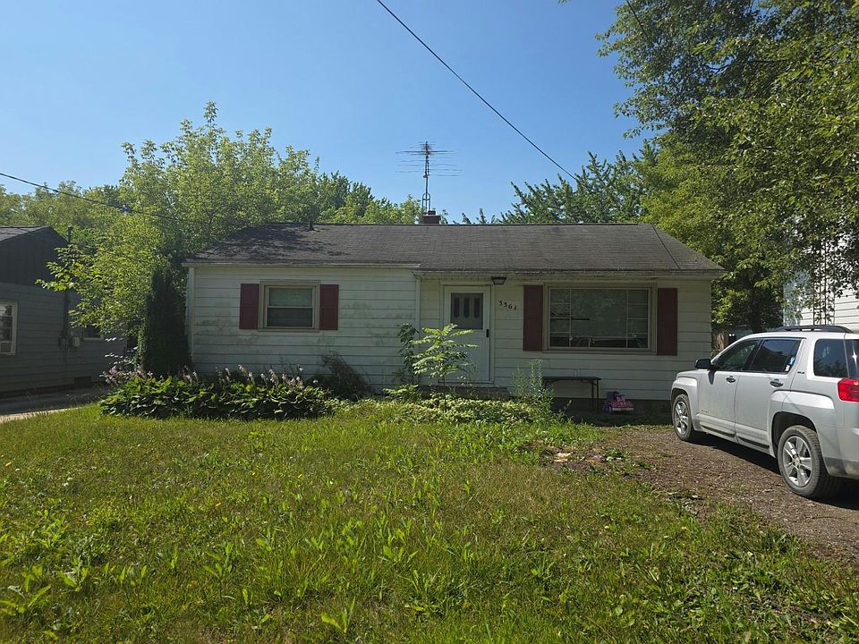 1st image of 3361 W Lyndon Ave