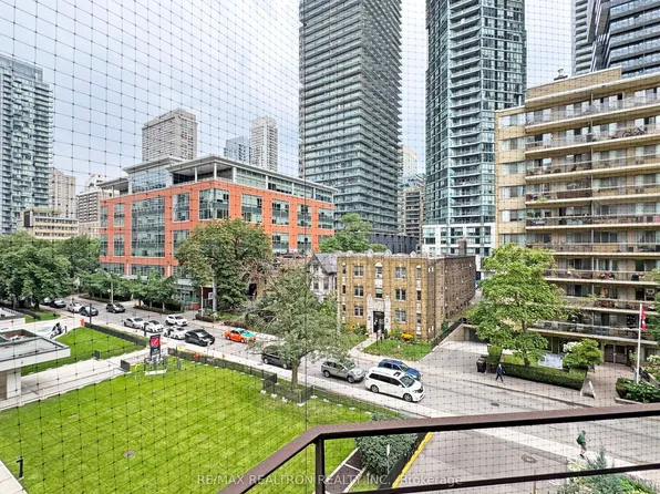 55 Isabella St, Toronto, ON