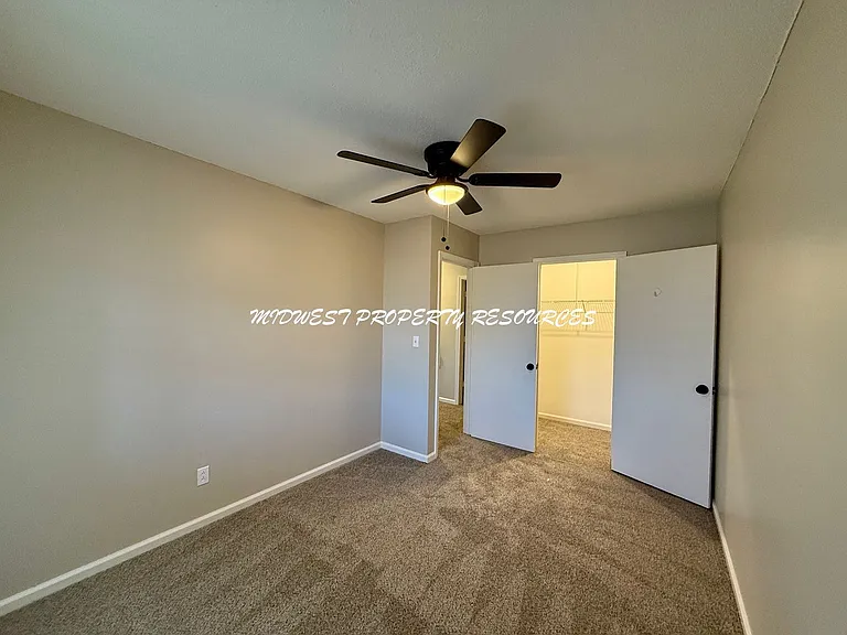 945 NW Colbern Rd — Photo 13