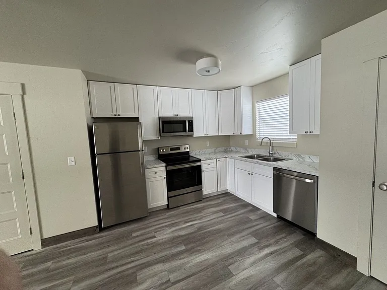 173 Jewel Basin Ct — Photo 4