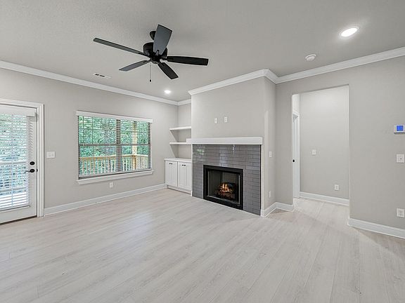 3rd image of 33 Wigtown Ln