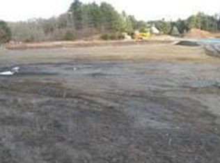39 Pine St, Middleboro, MA 02346