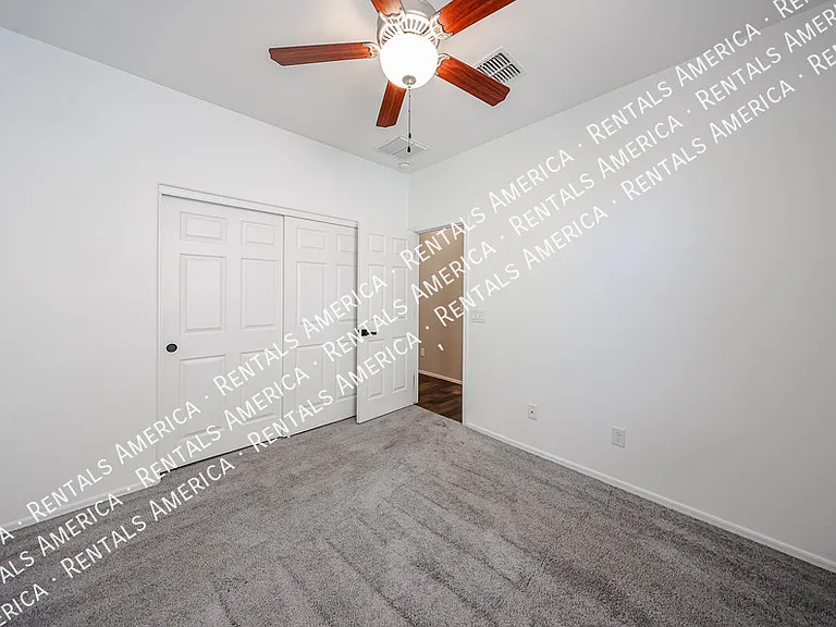5211 W Leodra Ln — Photo 11