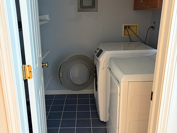 5th image of 298 Meridian Street #K