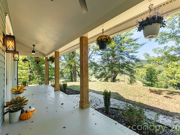 3rd image of 1846 Sunset Farms Rd