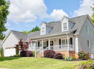 101 Meadow Ridge Dr, Greer, SC 29651