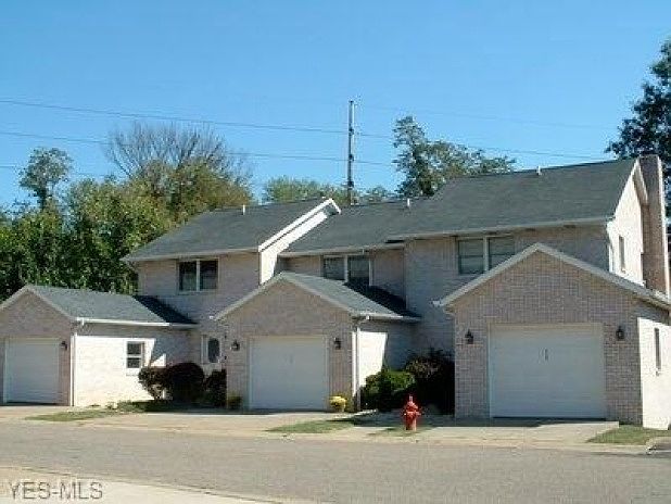 1st image of 435 Tracy Ln