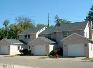 435 Tracy Ln, Saint Clairsville, OH 43950