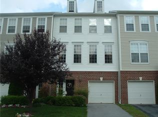 512 E Boxborough Dr, Wilmington, DE 19810