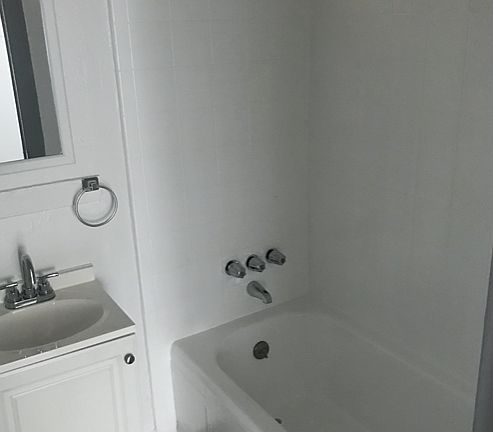 4th image of 1017 S Kingsley Dr #1