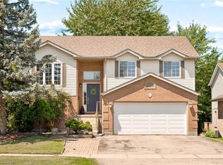 17 McLachlan Pl, Guelph, ON N1H 8K3