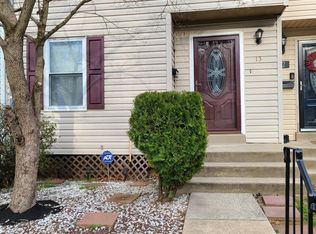 13 Darien Ct, New Castle, DE 19720
