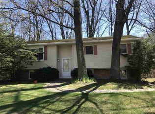 16 Kinderhook Ave, NIVERVILLE, NY 12130
