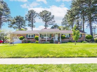 1420 Dunstan Ln, Virginia Beach, VA 23455
