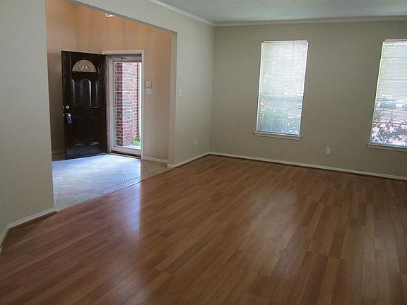 5th image of 3211 London Ct