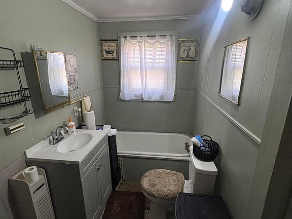 5th image of 1320 Jordan St