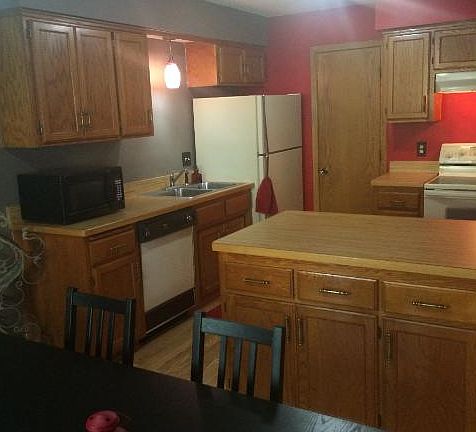 3rd image of 4360 Buckingham Ct
