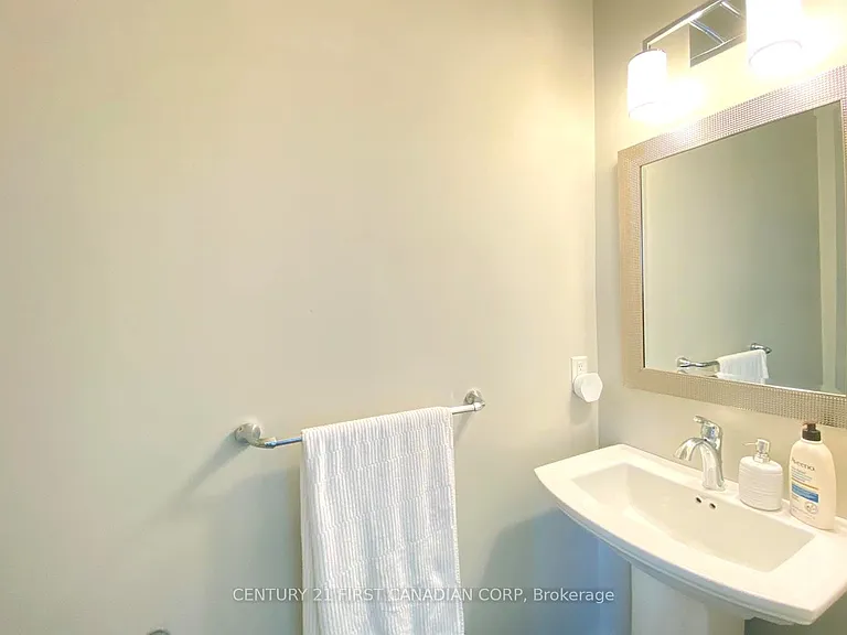 1040 Coronation Dr #71 — Photo 14