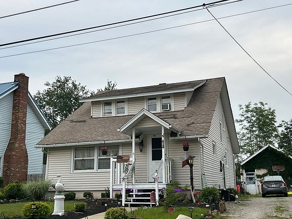 4th image of 418 Blaine St