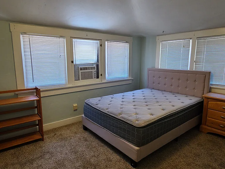 2117 S Grant Ave — Photo 4