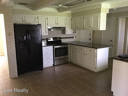 2nd image of 1519 Sevilla Blvd