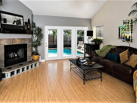 4th image of 3740 Okeechobee Cir