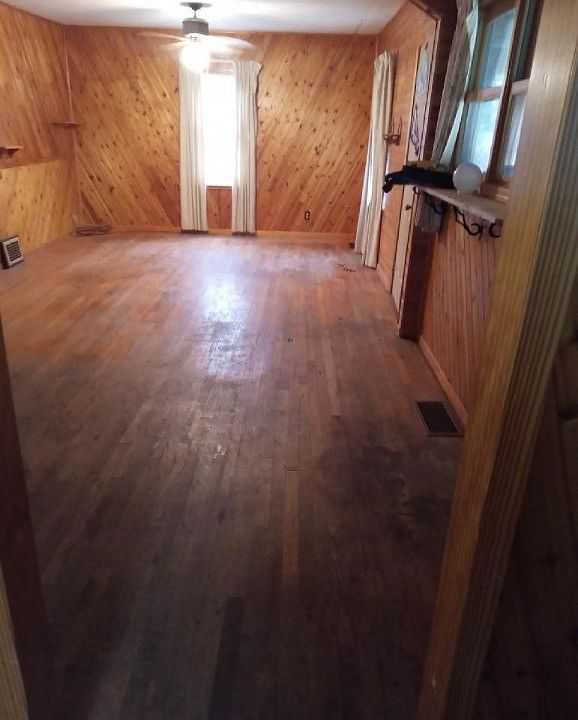 2nd image of 4020 Cambridge St