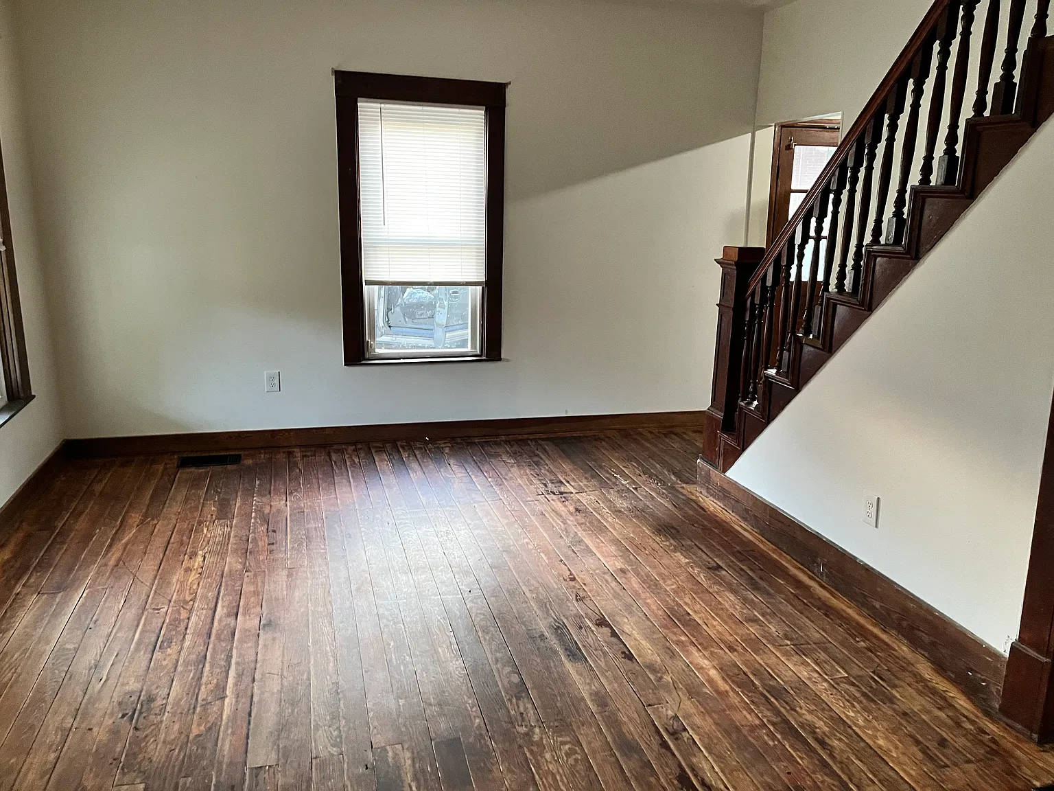 551 Grayson St — Photo 4