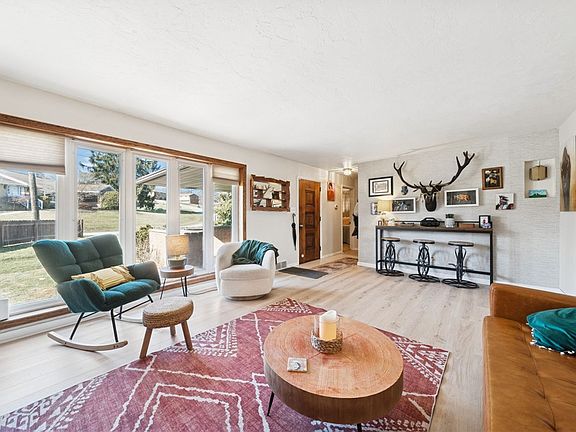 3rd image of 126 Mount Odin Dr