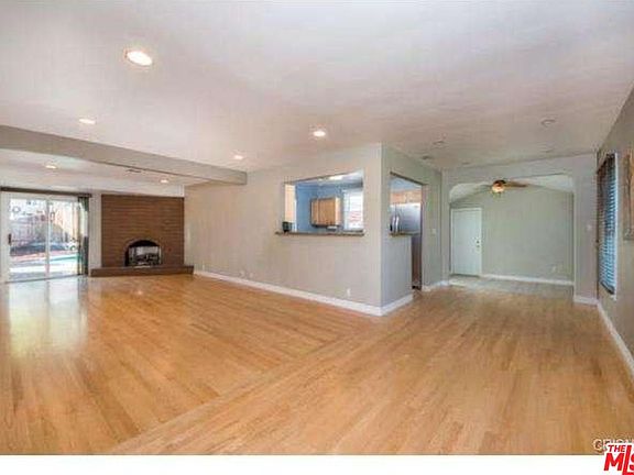 4th image of 21944 Nordhoff St
