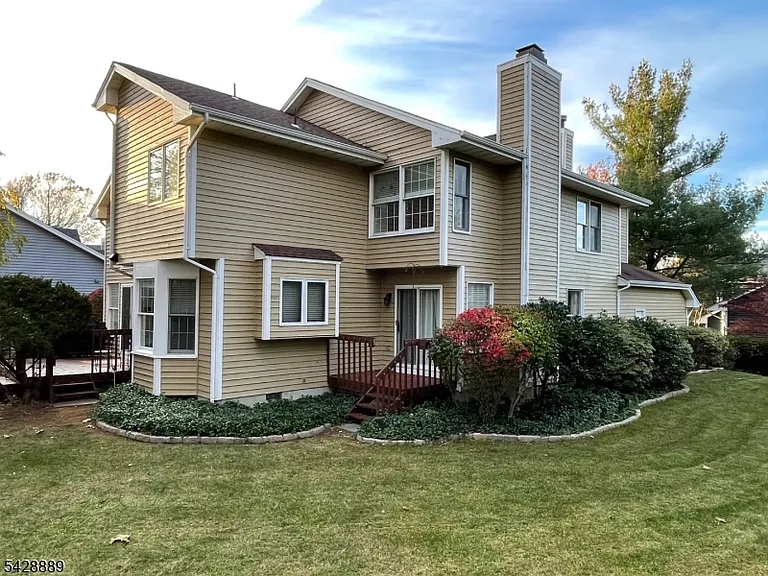 111 Autumn Ridge Rd — Photo 15