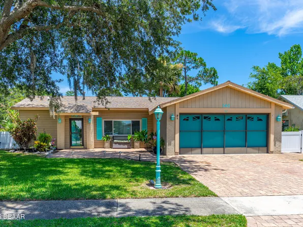 140 Village Ln, Daytona Beach, FL 32119