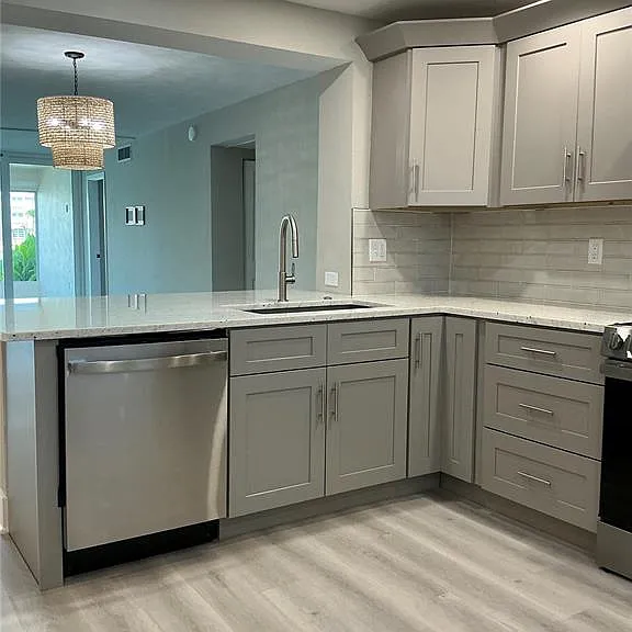 7645 Sun Island Dr S #101 — Photo 13