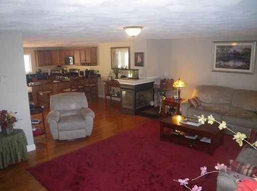3rd image of 83 Terry Ln