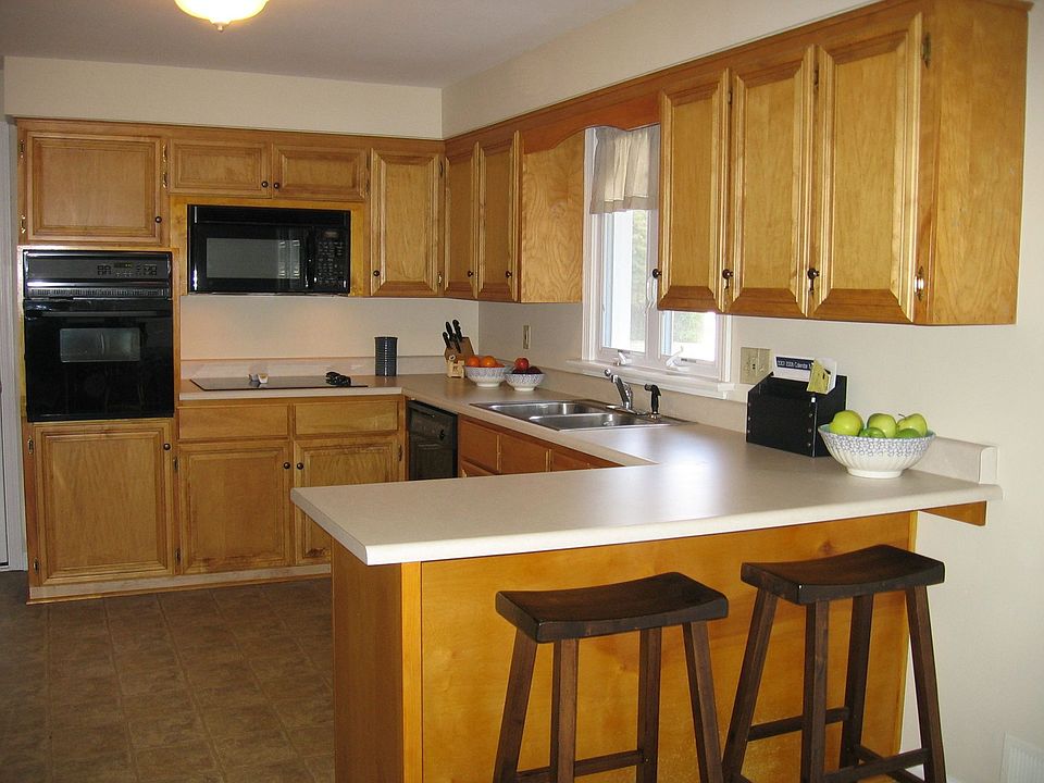 2nd image of 30 Archer Rd