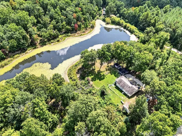 980 Sharon Cir, Crossville, TN 38572