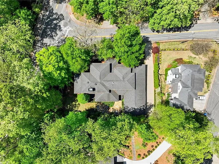 4373 Wieuca Rd NE — Photo 48
