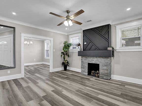 3rd image of 1915 Mignon Ave