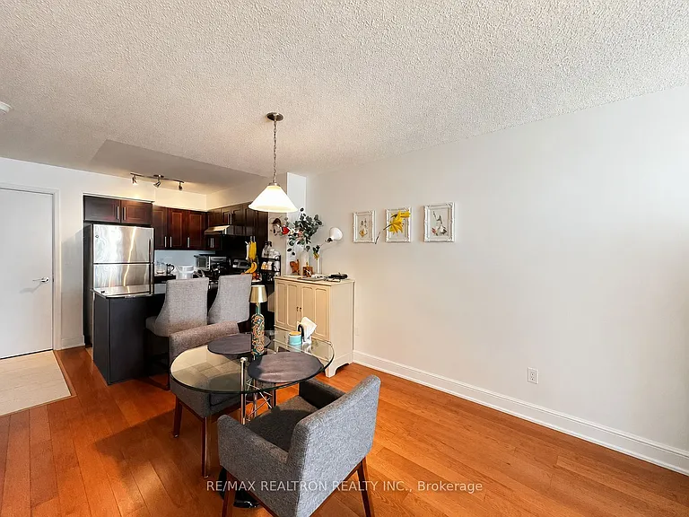 2181 Yonge St #2001 — Photo 9