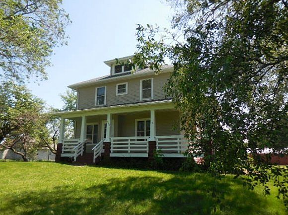 1st image of 3002 Brook Park Dr