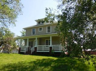 3002 Brook Park Dr, Green Bay, WI 54311