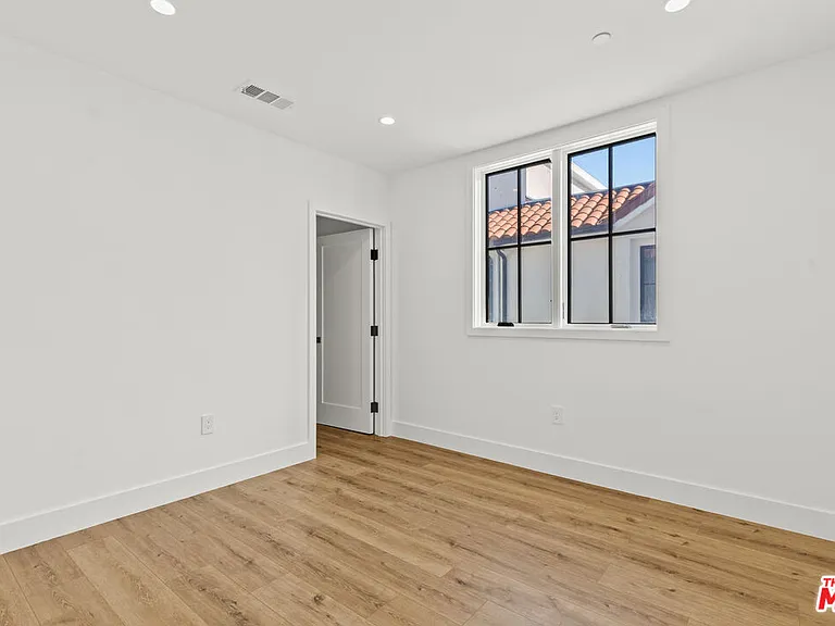 5538 Tova Rd — Photo 11