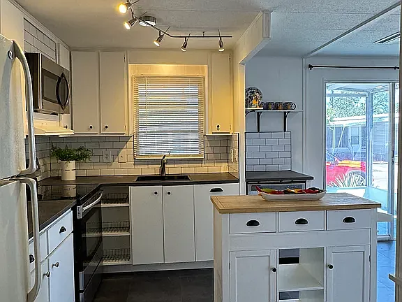 4112 Edam St #405 — Photo 8