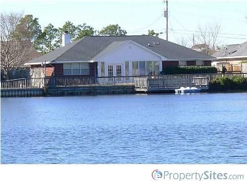 1st image of 2208 Creekwood Ct