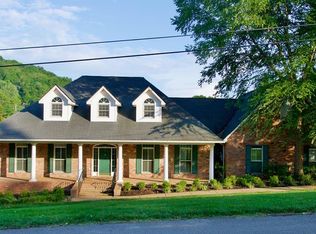 1319 N Plantation Dr, Cookeville, TN 38506