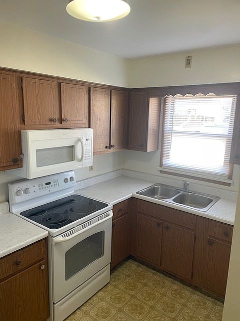 1st image of 2805 Glenwood Ave APT 6
