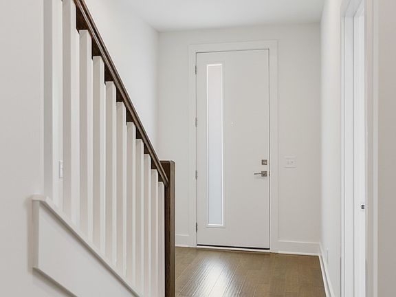 5th image of 516 Proximity Cir